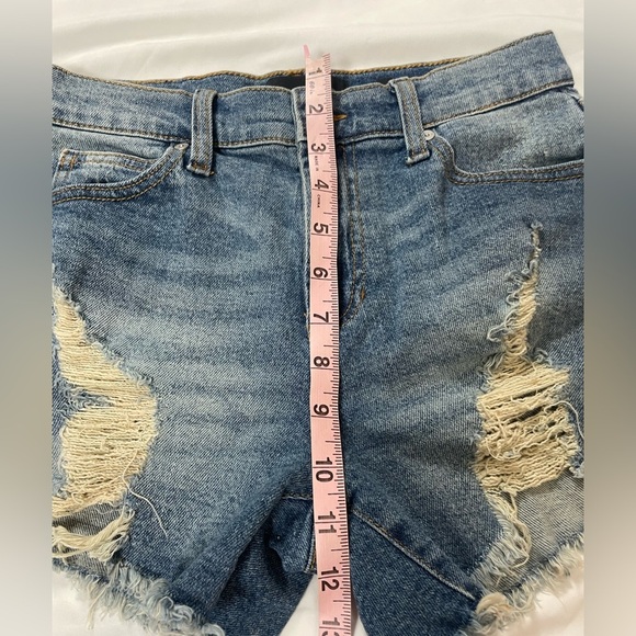 Kendall + Kylie The Icon Short Size 1 / 25 Distressed Split Hem Denim Cut Offs - Picture 5 of 10